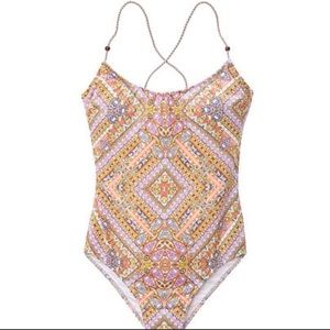 🆕😍 Victoria’s Secret one-piece Swimsuit
